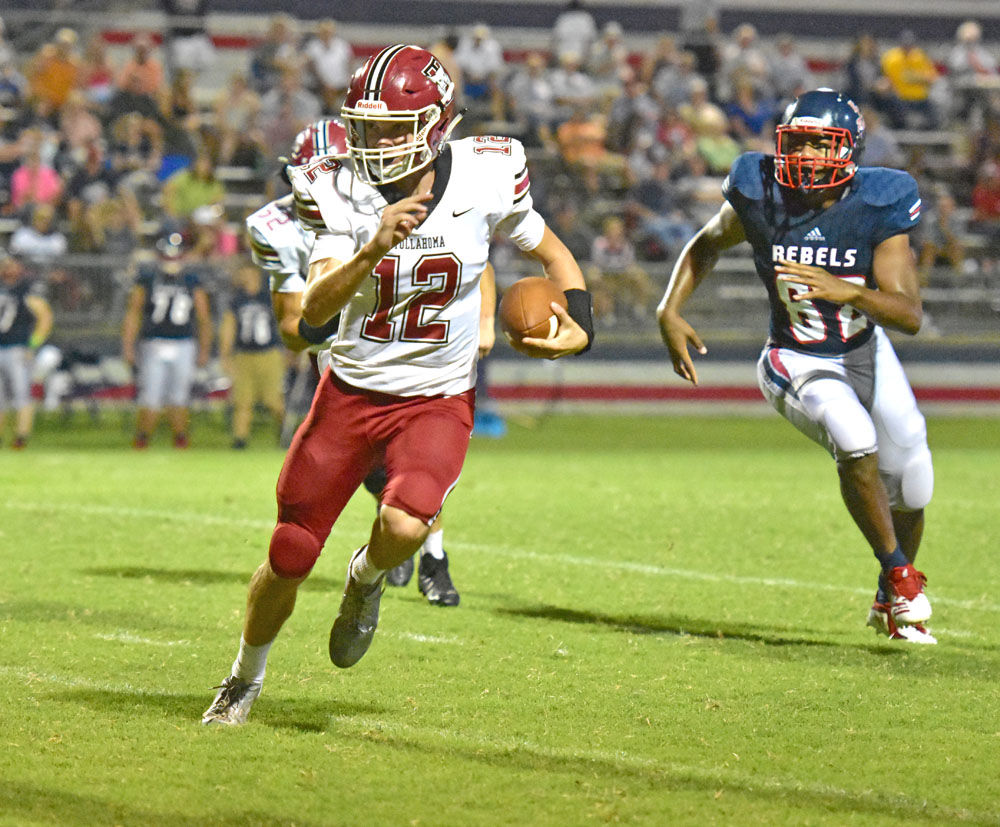 THS quarterback Ben Fulton